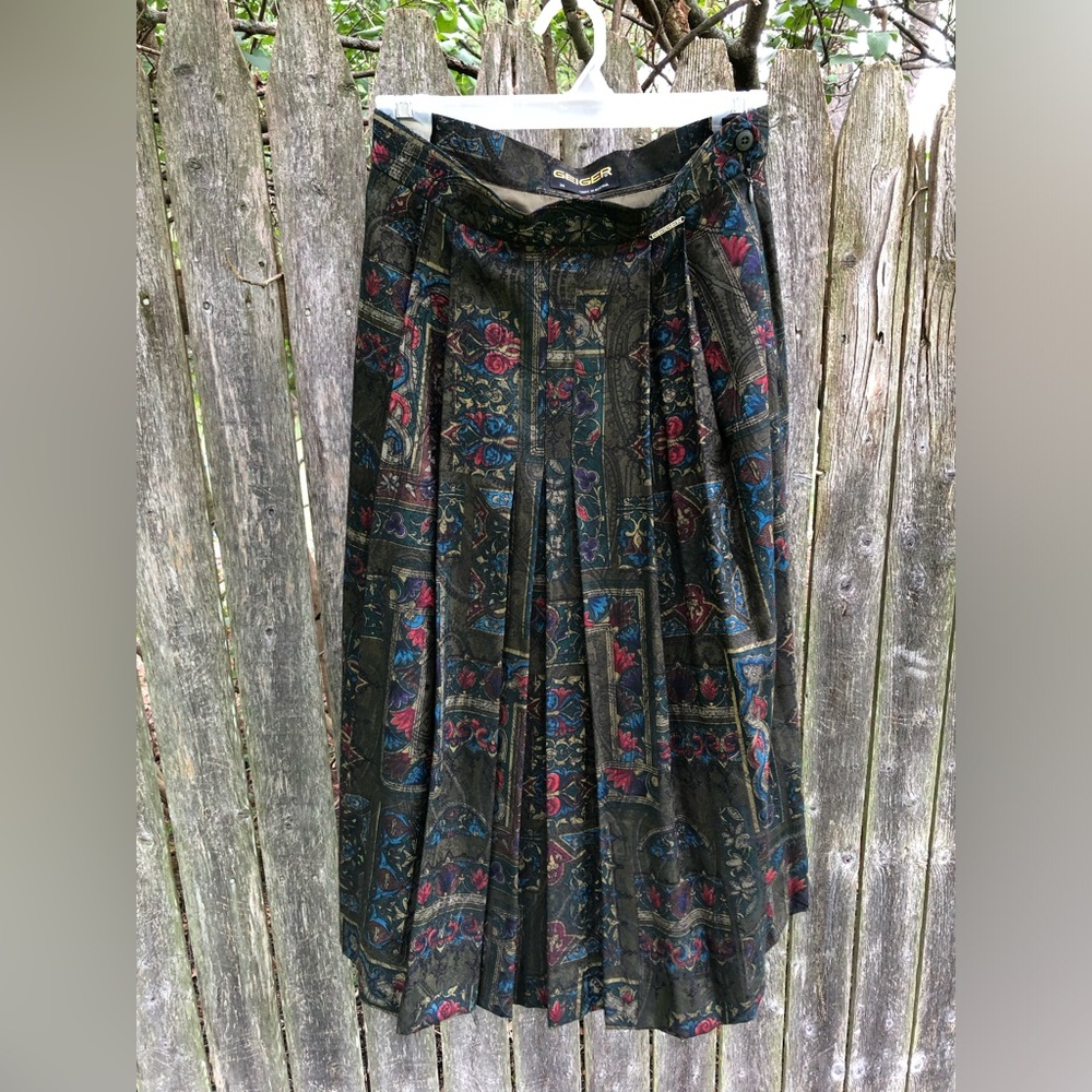 36 Geiger Tapestry Skirt Renaissance Print Wool Viscose Pleated Midi Vintage